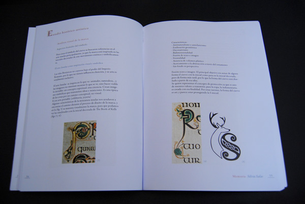 Logotipo y libro de Kells